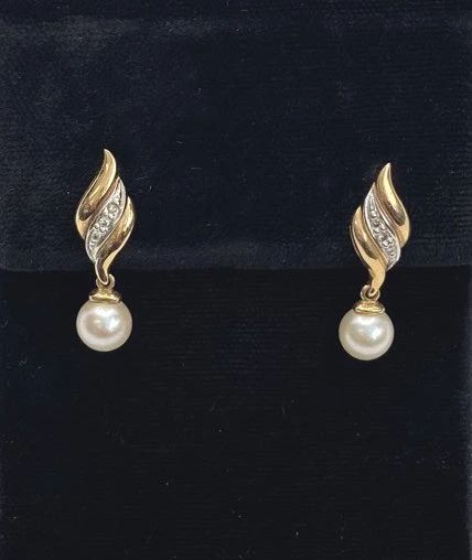 10K Yellow/White Gold Pearl * Six Tested Diamond Pierced Earrings 