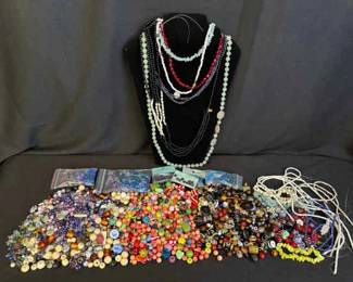 Large Amount of Loose Beads, Lamp Beads, Jade, Semi Precious Stones