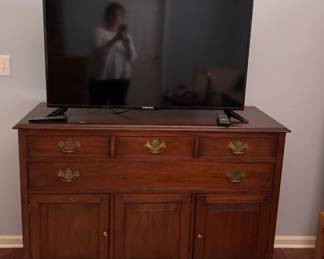 Vintage dresser