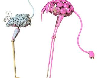 2 Decorative Metal Flamingo Garden Stakes