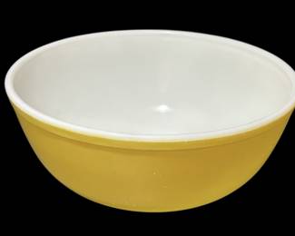 Vintage Yellow Pyrex 10.5 Bowl
