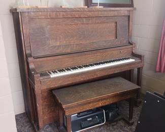 Free upright piano