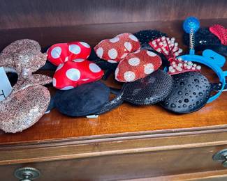 6 Disney Ears