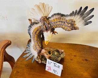 Bald Eagle Statue