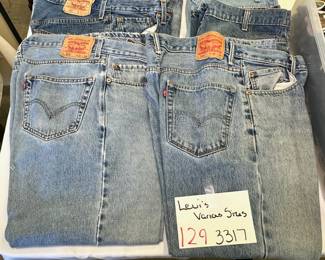 LEvis