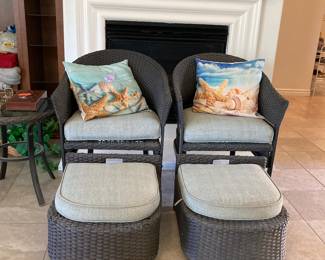 Patio furniture with table and throw pillows $150 set