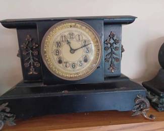 Vintage Mantle Clock