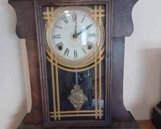 Vintage Wood Mantle Clock
