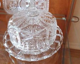 Covered Round Butter Dish