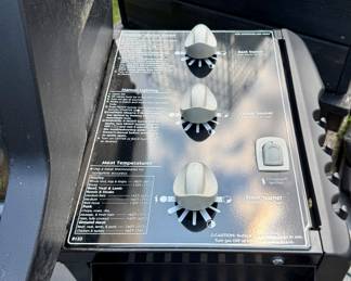 Weber Genesis Silver Propane Gas Grill with Cover and very Clean.