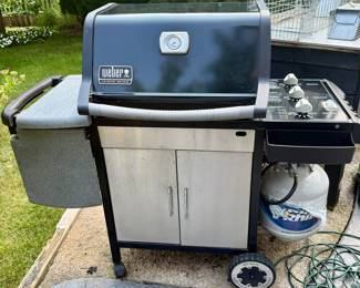 Weber Genesis Silver Propane Gas Grill with Cover and very Clean.