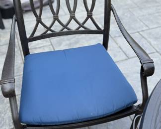 Hanimint Round Table and 4 Arm Chairs with Hanamint Umbrella