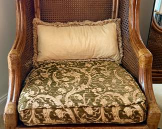 Beautiful Vintage (1960's) Lane "Venture Excursions" Collection in Great Condition.  A mix of Rattan and Wood 