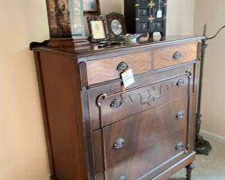 vintage chest of drawers