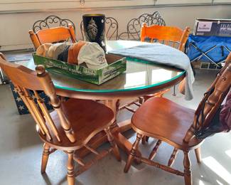 round glass /wood table w/4 chairs