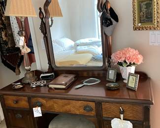 vintage vanity