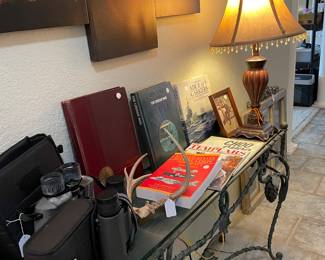 decor / foyer table