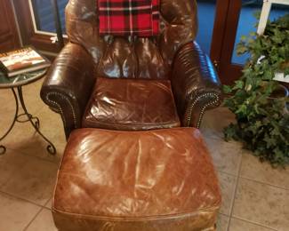 Leather chair / ottoman