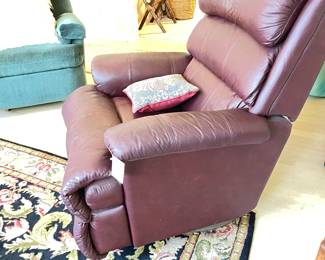 recliner w/matching sofa, leather