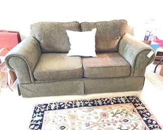 loveseat w/matching sofa & oversized chair