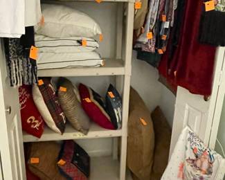 linens, pillow, table cloths & runners