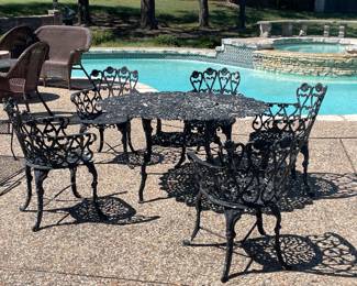LOTS OF PATIO FURNITURE READY TO SELL !!