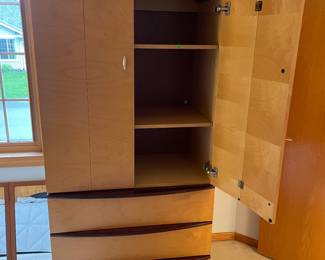 Bedroom set piece