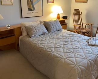 Queen bed mattress is newish