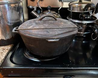 cast iron campfire cooking pots