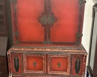 Chinese Qing Dynasty Cabinet, late 19th century, used for liquor cabinet in original condition.