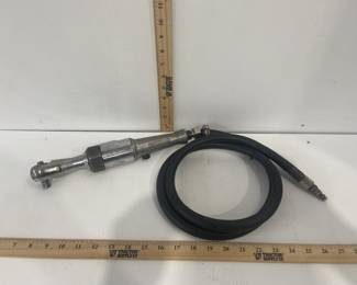 SNAP ON 3/8" AIR RATCHET 