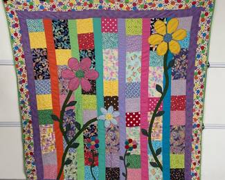 QUILT WITH HAND STITCHING