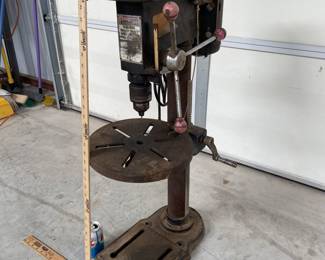 GUARDIAN POWER HEAVY DUTY 5 SPEED DRILL PRESS W/ LIGHT 