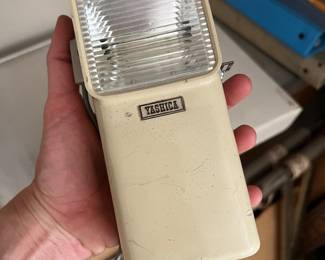 CAMERA FLASH LIGHT.