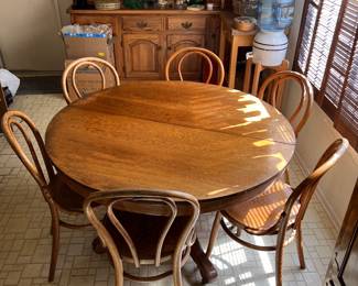 Just "decluttered" and put some lemon oil on this fabulous antique oak table with bentwood chairs - beautiful grain!