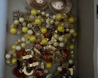 lots of good quality costume jewelry. Mostly women's but also some old men's watches, cufflinks etc.