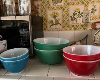 PYREX BOWLS...