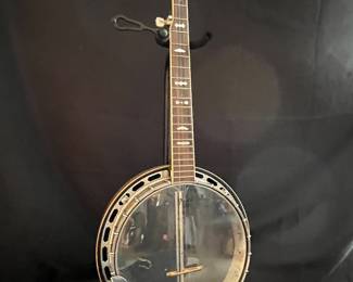 FENDER LEO BANJO - THIS ITEM AVAILABLE FOR PRE-SALE. VISIT OUR WEBSITE FOR MORE INFORMATION. https://www.heirloomtreasurestn.com/online-sales