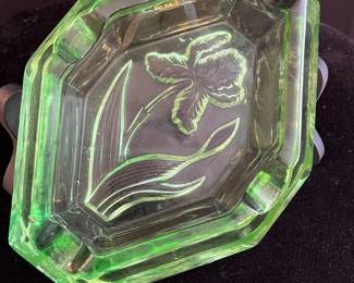 INDIANA GLASS TIARA ASHTRAY