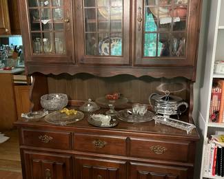 Basset Furniture - China Cabinet