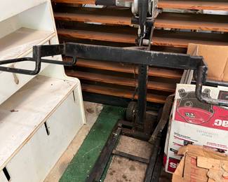 Lift for Lawn Mowers and Small  Equipment