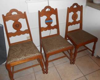 Set of 4 vintage wooden chairs