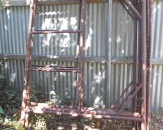 Scaffolding frame