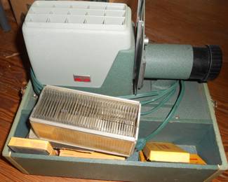 Slide projector