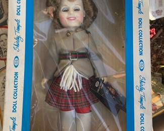 vintage boxed Shirley temple doll have several different outfits