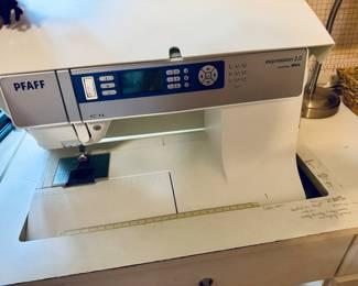 PFAFF sewing machine 