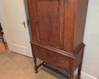 Oak cupboard