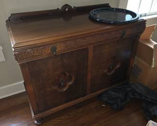 Oak buffet