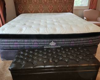 King sized mattress & boxspring (2 piece) set by Kingsdown, Joliet model. Pristine condition. BUYER BRINGS HELP TO REMOVE IT