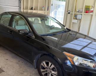 2009 Honda Accord. Highest offer. Bidding starting at zero. Will allow more than one bid. Cash only. Will hand title and keys to the buyer at 2pm on Saturday! Text 205-567-5211 if you'd like to make an offer. 